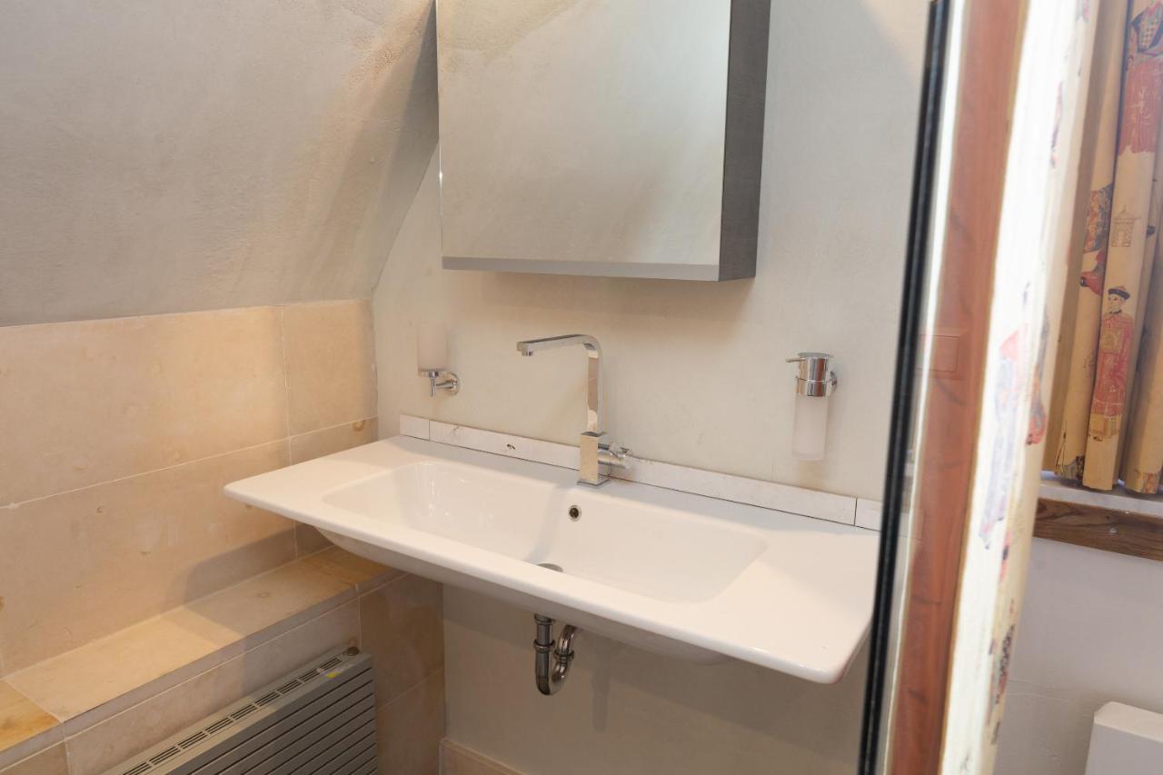 The Loft 300 - R Q C Apartment Хага Екстериор снимка